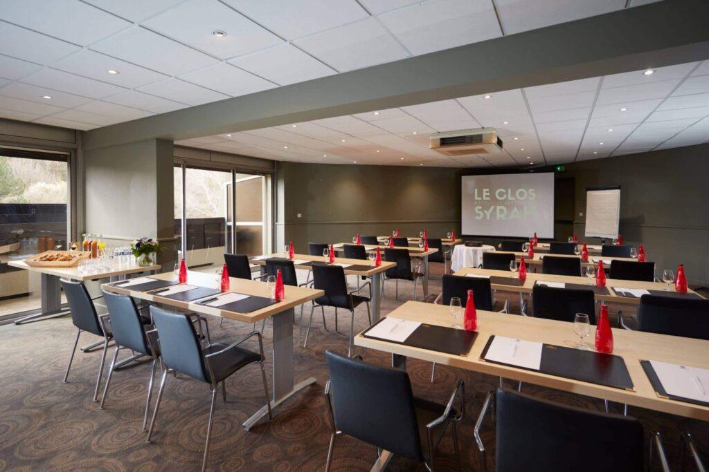 Salle de réunion, évènements, séminaires et privatisation pour entreprises à Valence en Drôme - Le Clos Syrah : Hôtel Restaurant et Spa à Valence